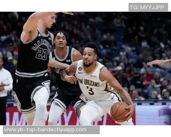 哈珀在本场比赛中表现出色荣膺最佳后卫超越费尔斯卡斯尔和福克斯 哈珀在本场比赛中表现出色荣膺最佳后卫超越费尔斯卡斯尔和福克斯