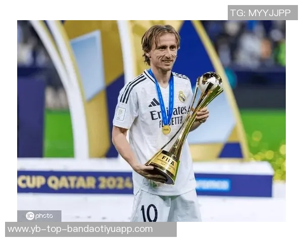 莱切前锋莫伦特称赞魔笛状态如25岁目标超越他两次并穿上皇马球衣