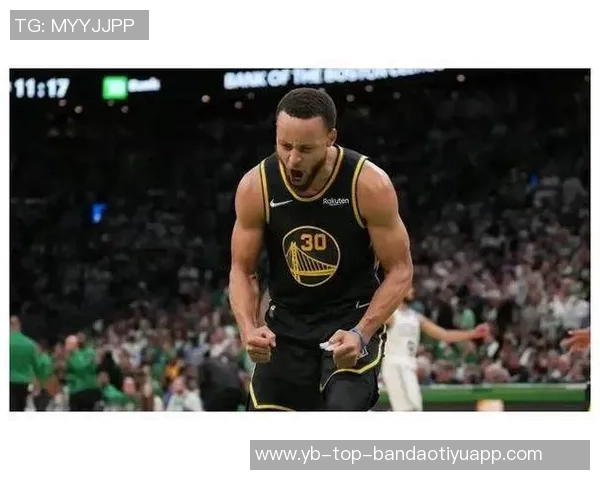 库里幽默回应穿鞋致敬克莱称只是偶然试鞋合脚