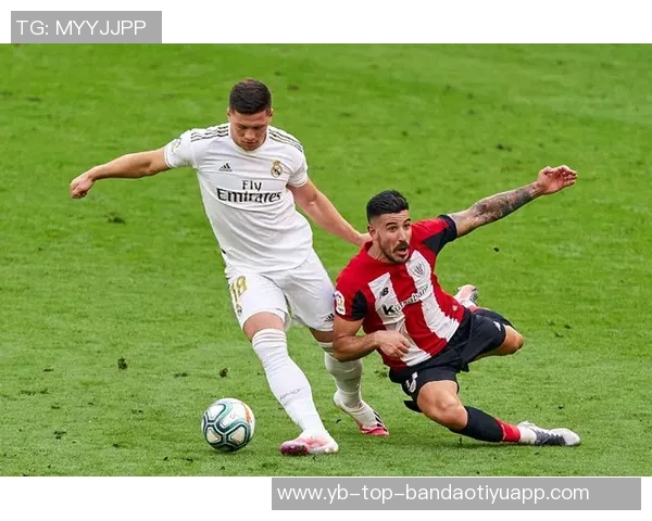 德天空报道31岁前锋格雷戈里施今日将进行体检重返奥格斯堡的最新消息