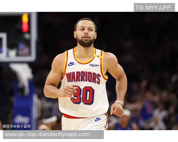 波杰与库里携手迎来第三年默契加深与巴特勒的配合日益成熟 波杰与库里携手迎来第三年默契加深与巴特勒的配合日益成熟